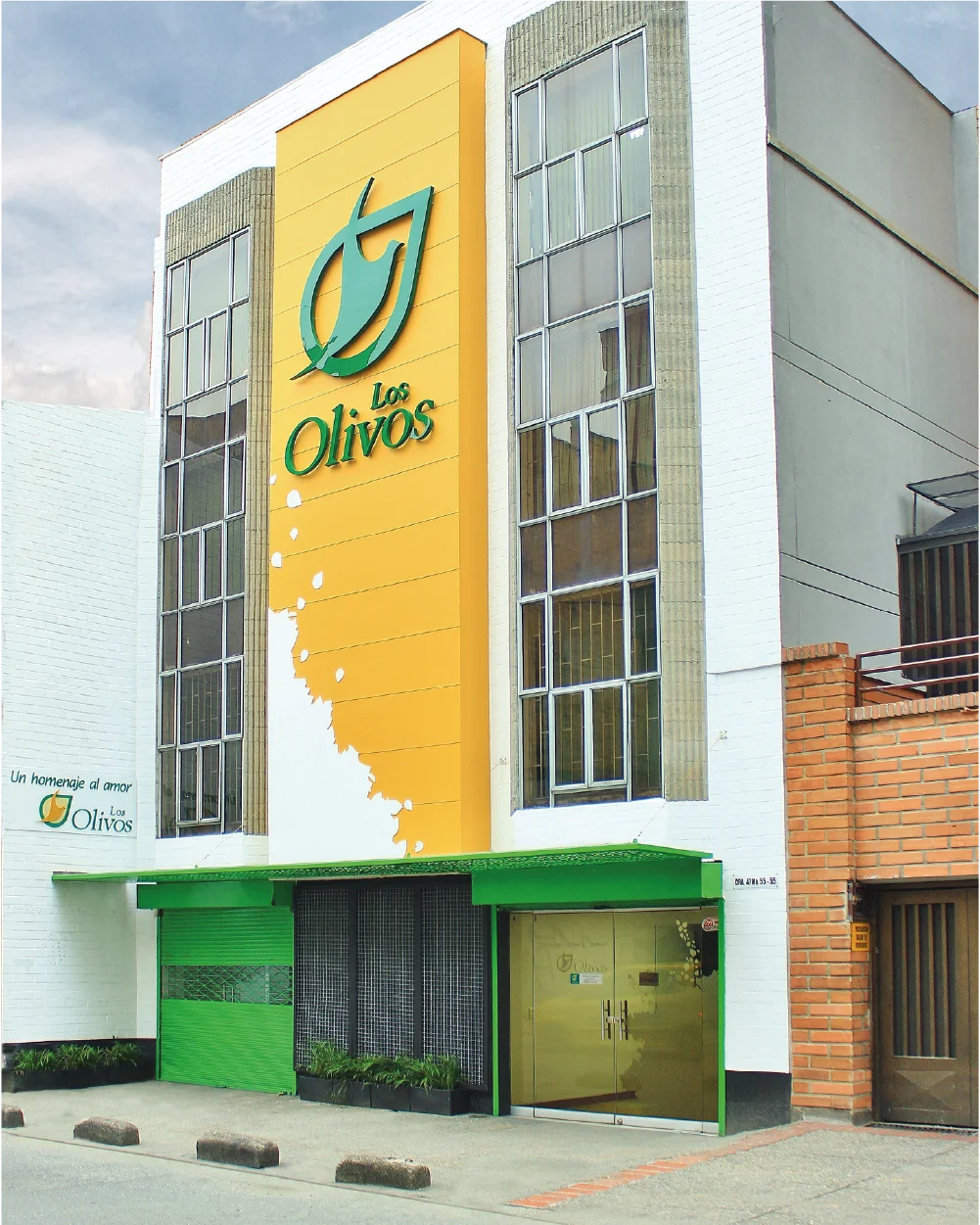 Los Olivos Sede Medellín administrativo